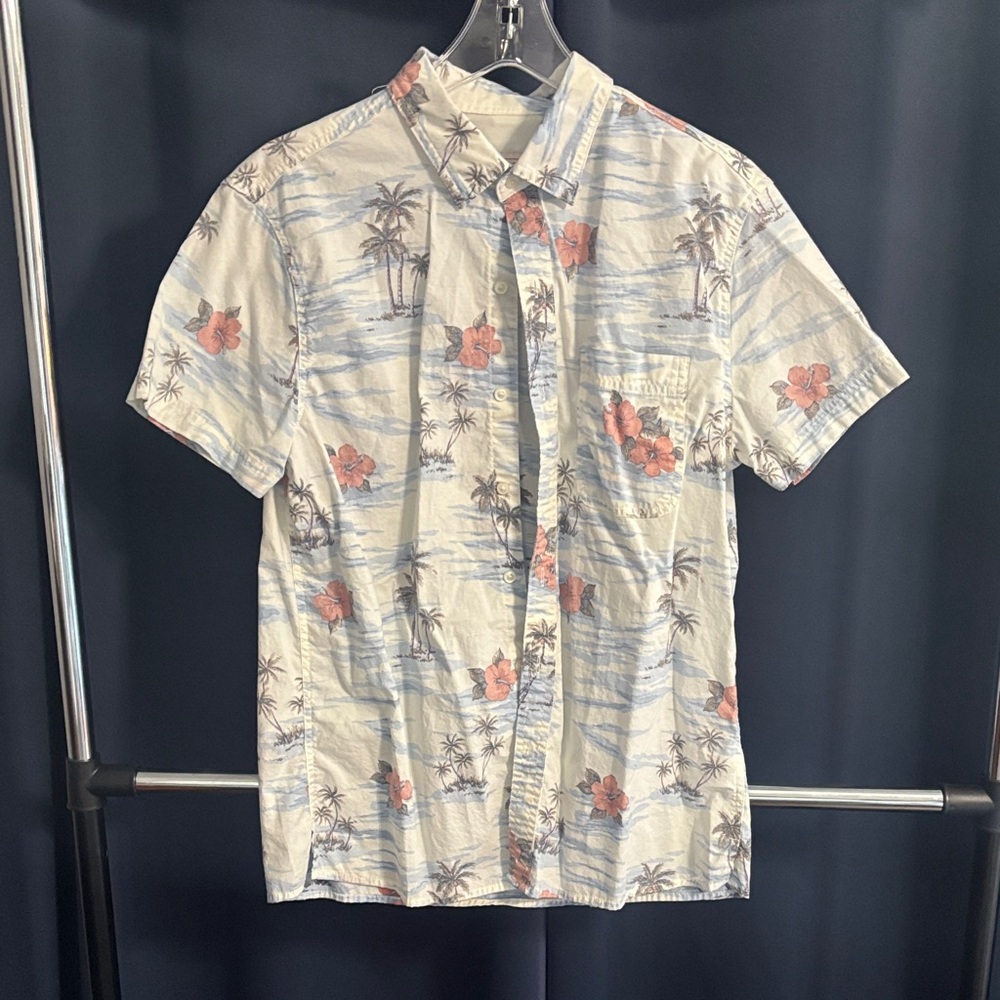American Eagle Outfitters Tropical Print Shirt